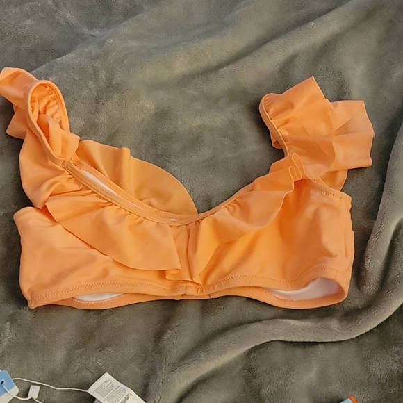 Bikini - Picture 3 of 5